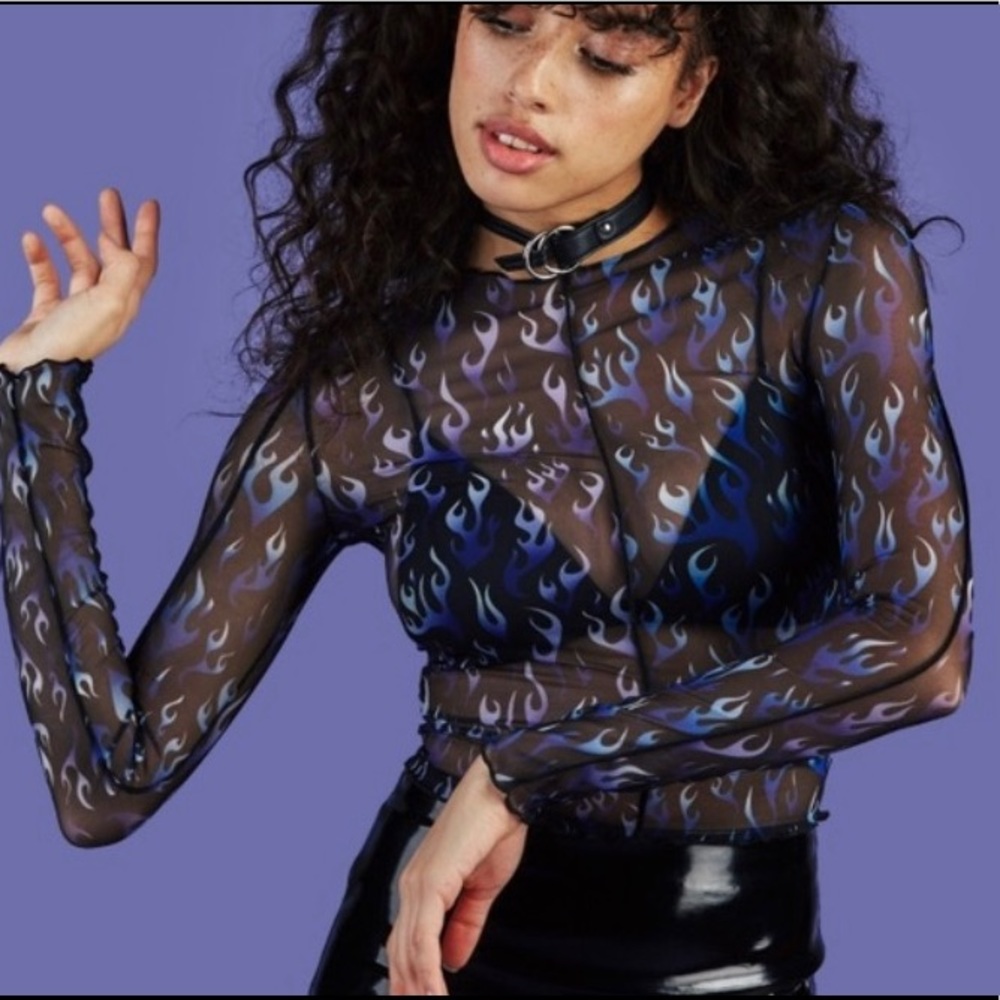 Unif desire top